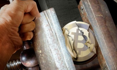 Kurs Bitcoina spada przez nierentowne kopalnie