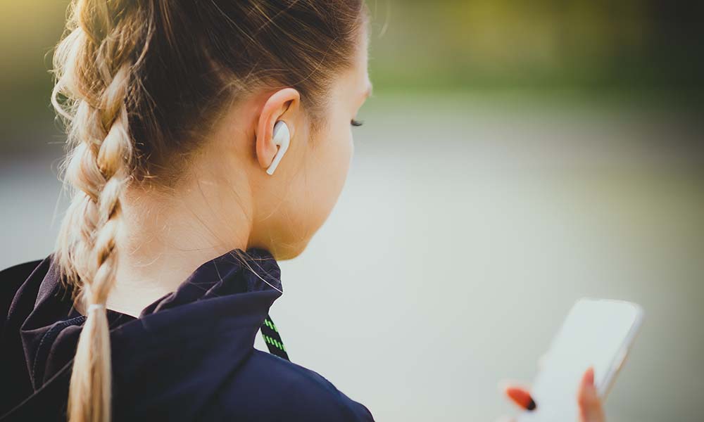 Dlaczego warto kupić słuchawki bezprzewodowe? Jakie wybrać?