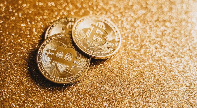 Złoto czy Bitcoin? Wiedza Polaków na temat kryptowalut zaskakująco wysoka